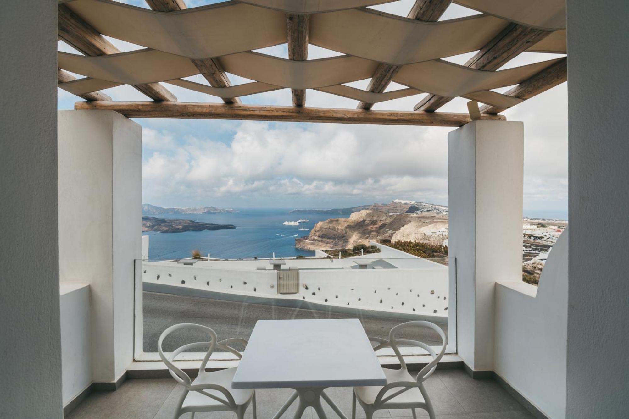 Symphony Suites Santorini Pýrgos Eksteriør bilde